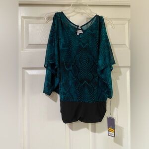NWT Jennifer López‎ Green Snakeprint Top Size XS